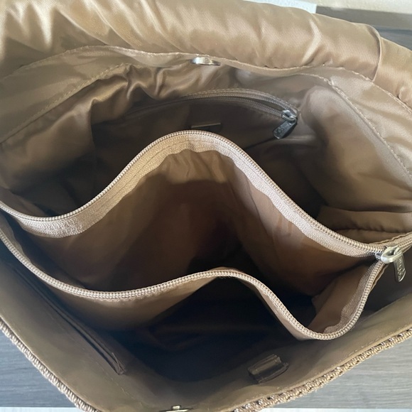 ๐ The Sak Cream Crochet Hobo Bag handmade - Picture 4 of 8